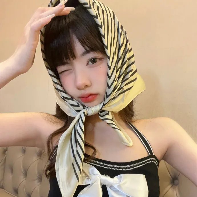 美女蛇岛求生